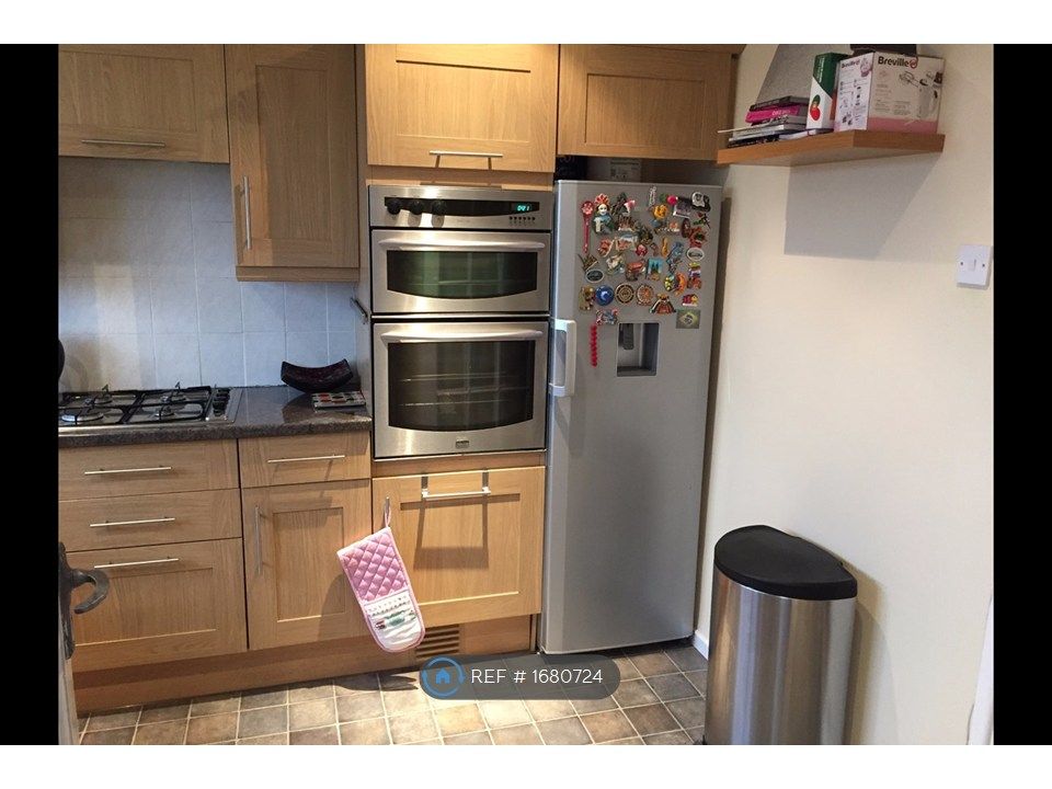 Property photo 2 of 16 Kitchen