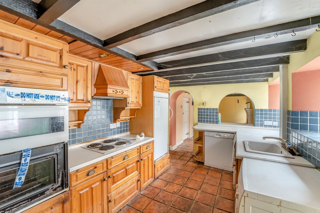 Property photo 2 of 20