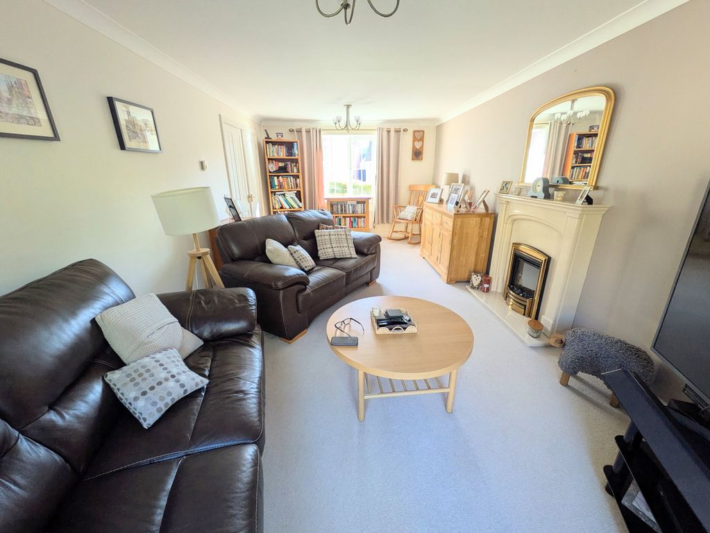 Property photo 3 of 25