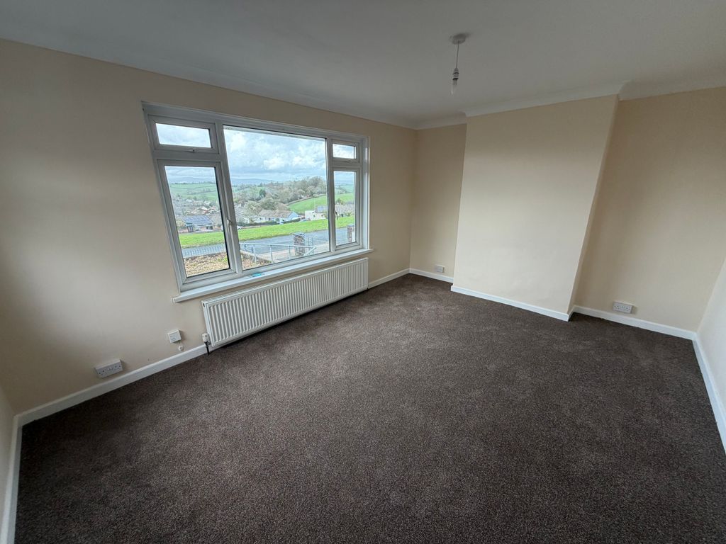 Property photo 3 of 12 Img_1157