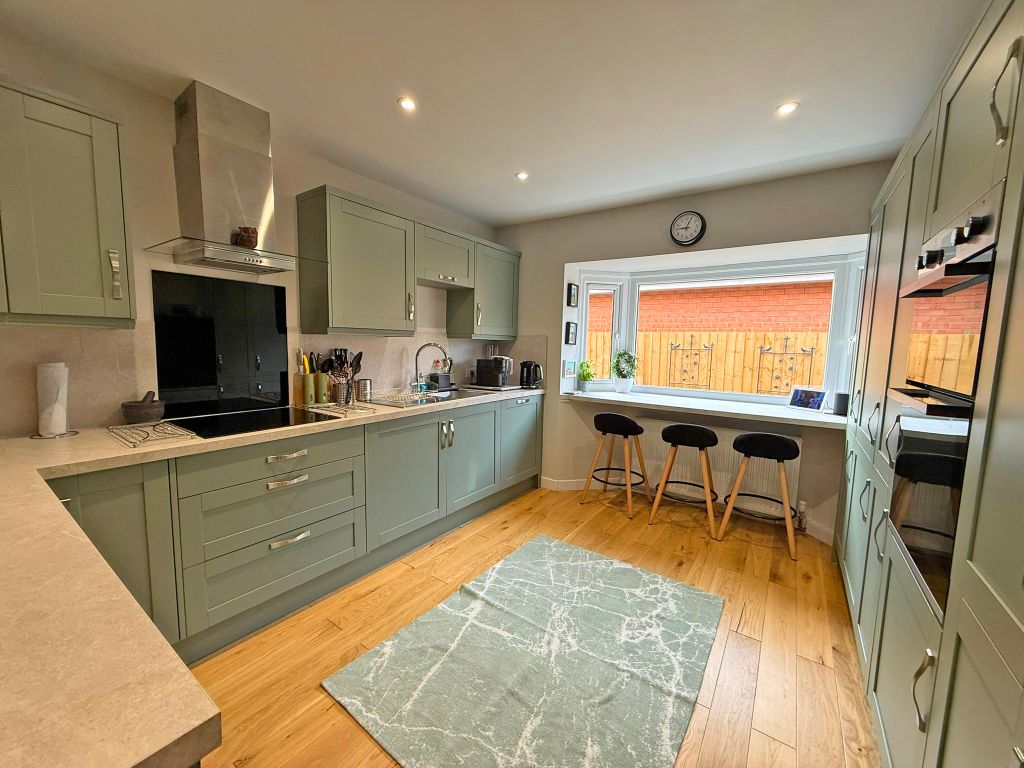 Property photo 2 of 13 Img_2203