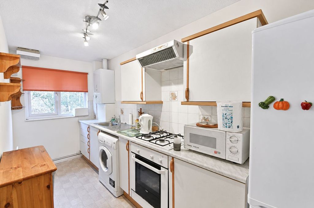 Property photo 3 of 5