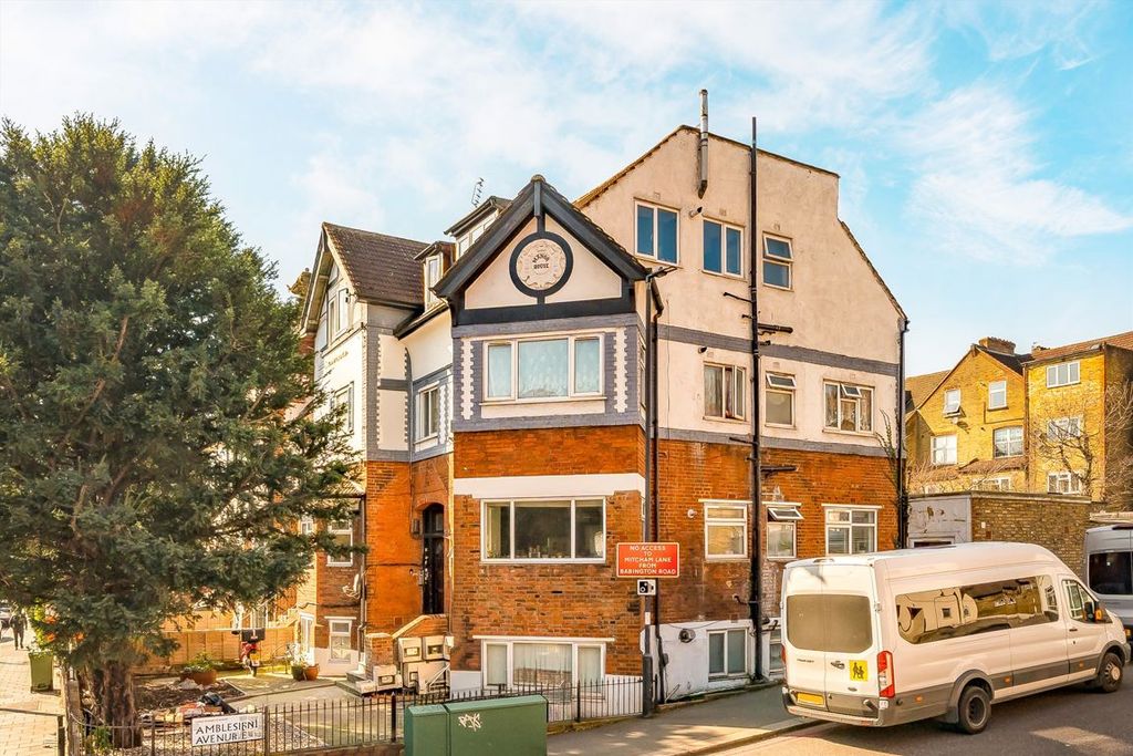 Property photo 2 of 5