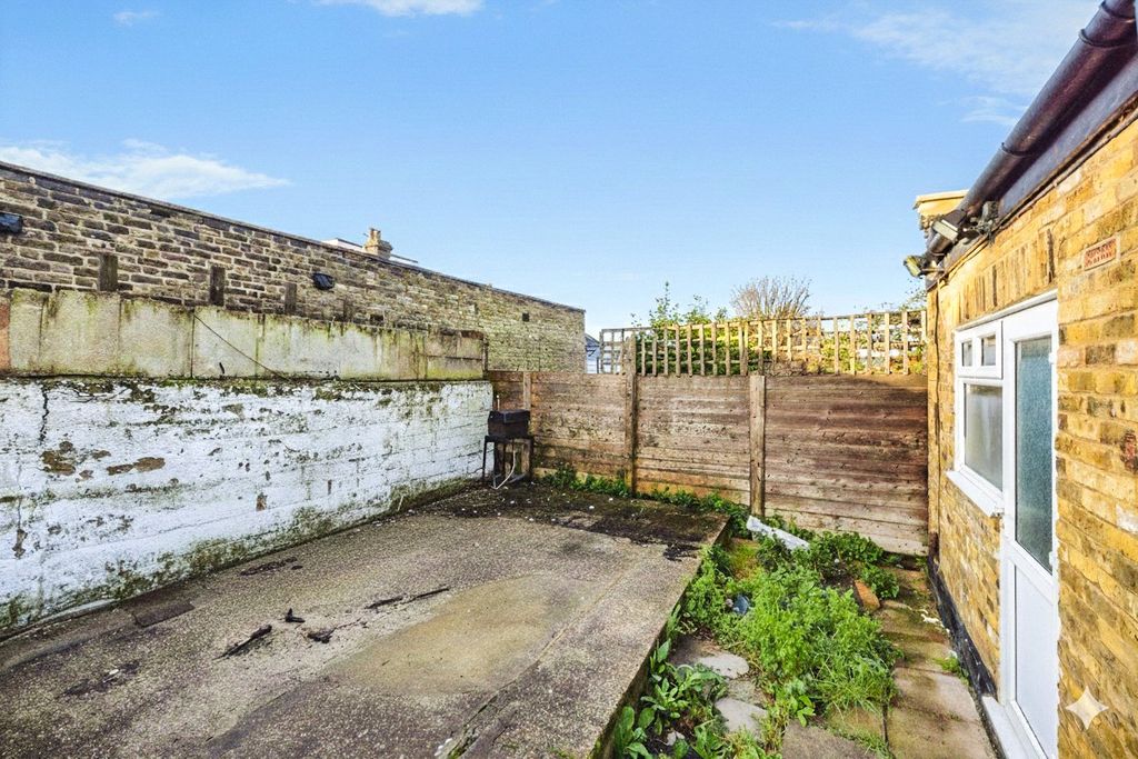 Property photo 3 of 11 Picture No. 22