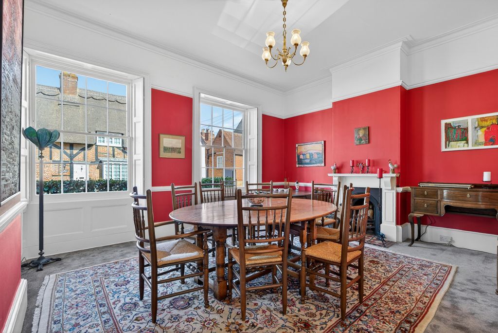 Property photo 3 of 48