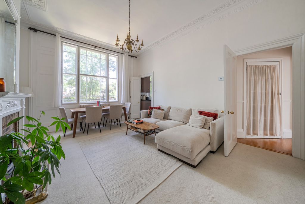 Property photo 2 of 18 1473324-8-6A27d6E...
