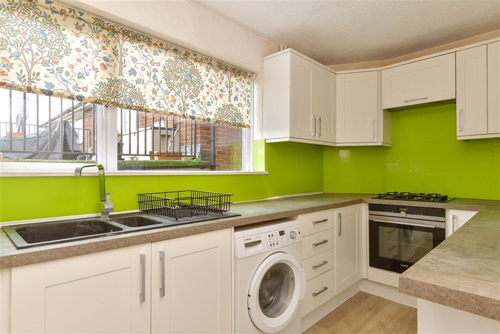 Property photo 1 of 15 Kitchen