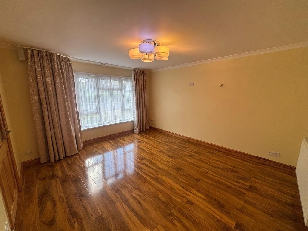 Property photo 2 of 9 2