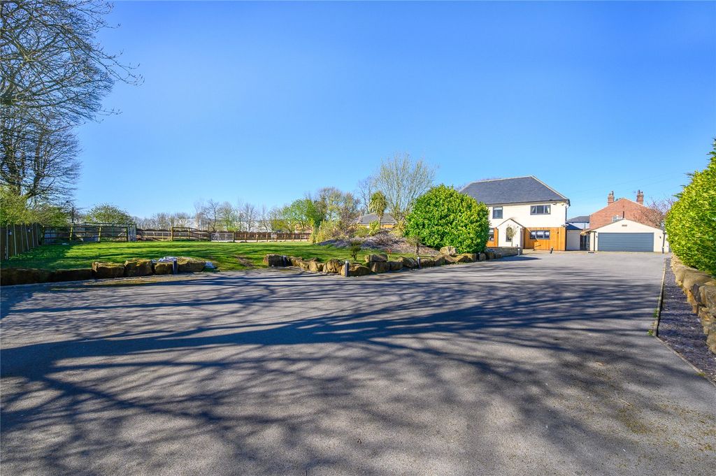 Property photo 2 of 40 Picture No. 42