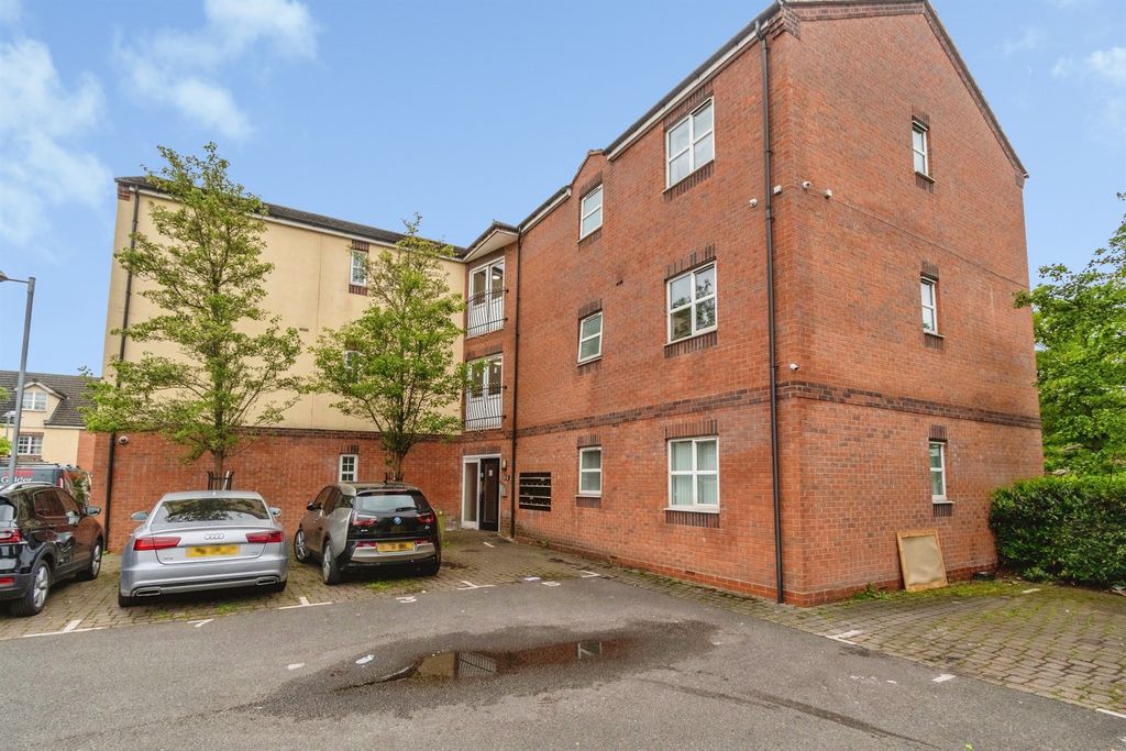 Property photo 1 of 12