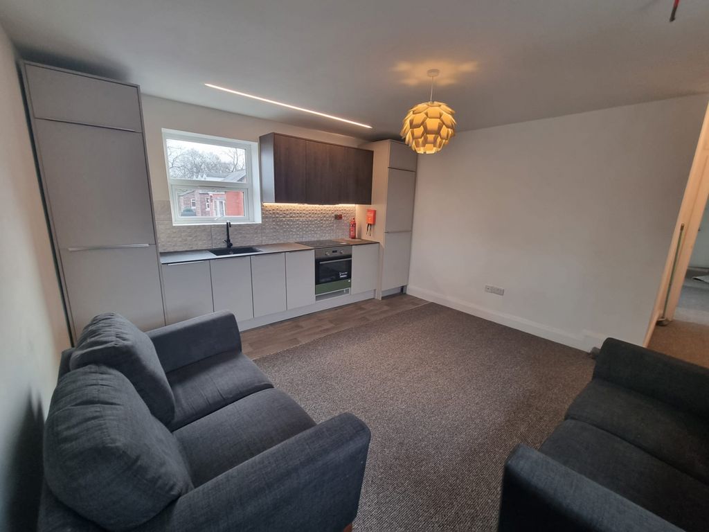 Property photo 2 of 7 Gallery