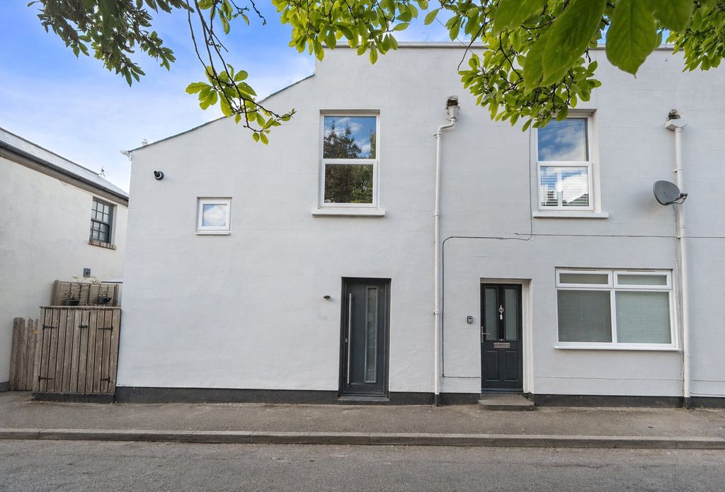 Property photo 1 of 14 Picture No. 25