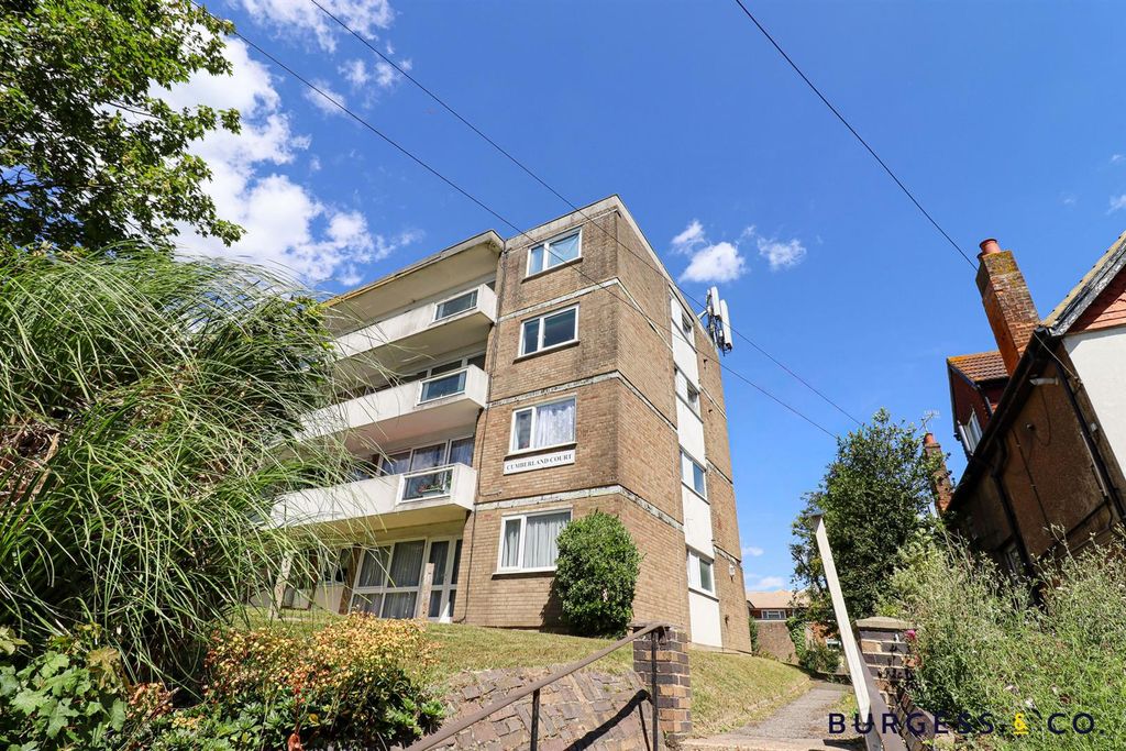 Property photo 1 of 16 Cumberland Frt.Jpg