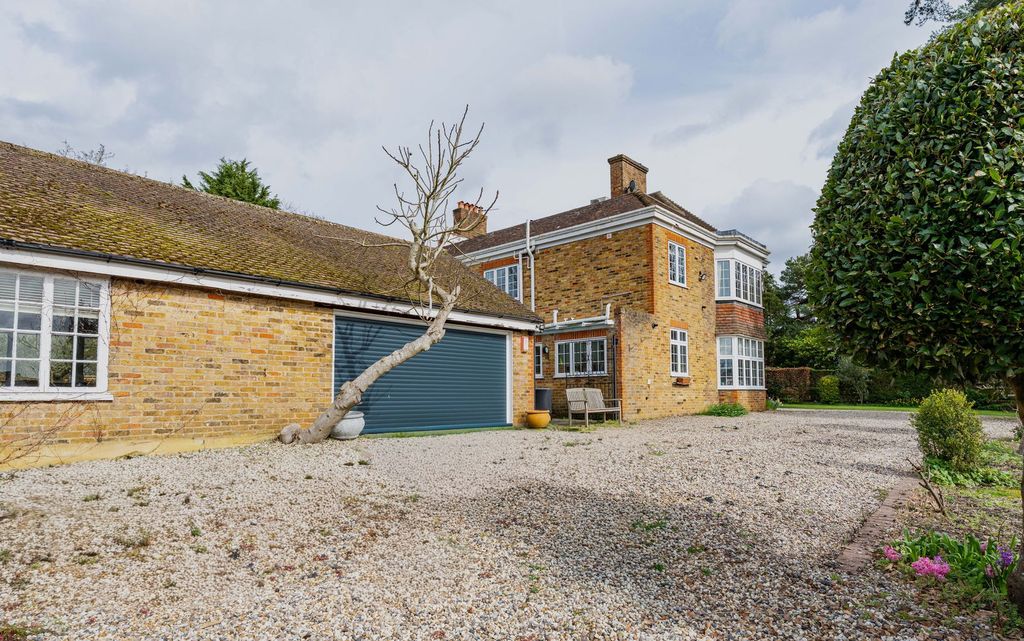 Property photo 2 of 29