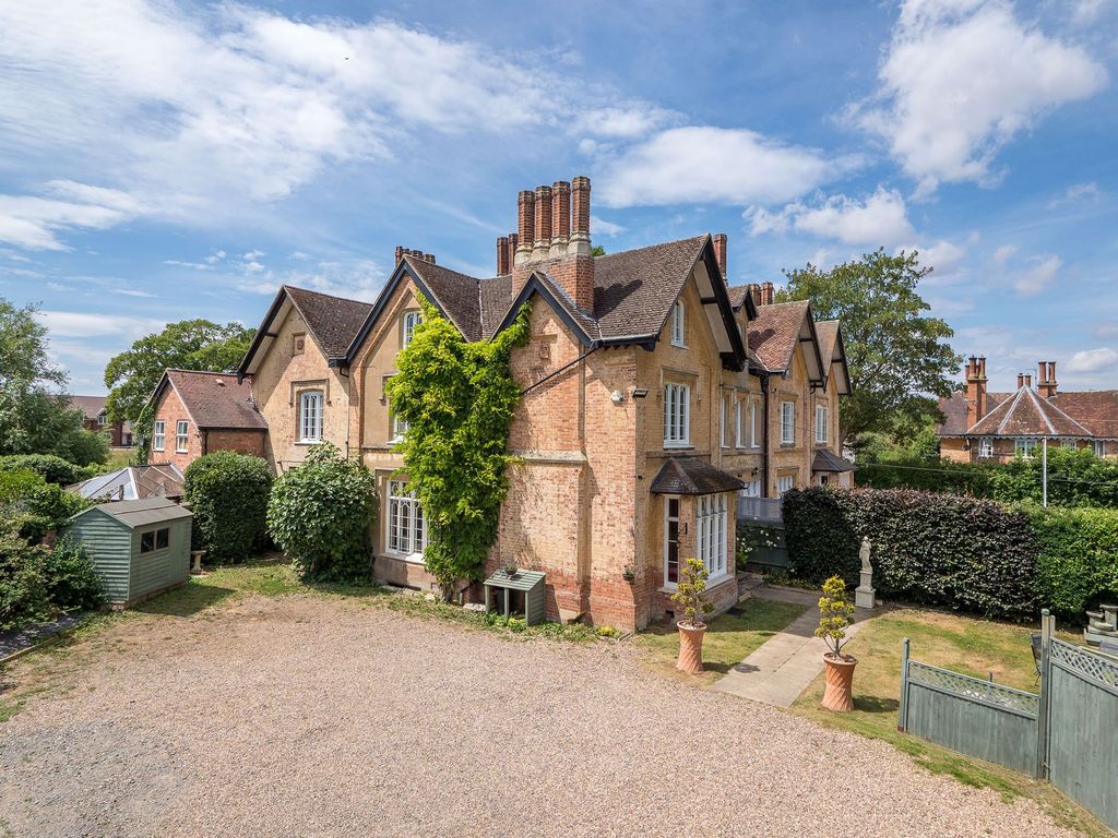 Property photo 1 of 54