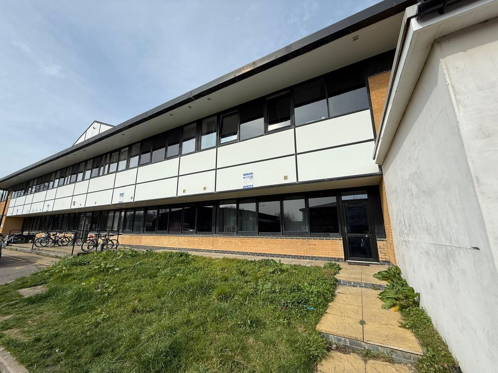 Property photo 1 of 6 Exterior