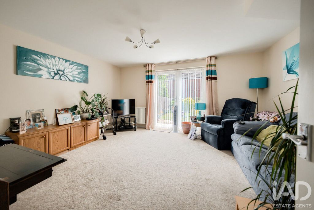 Property photo 2 of 15