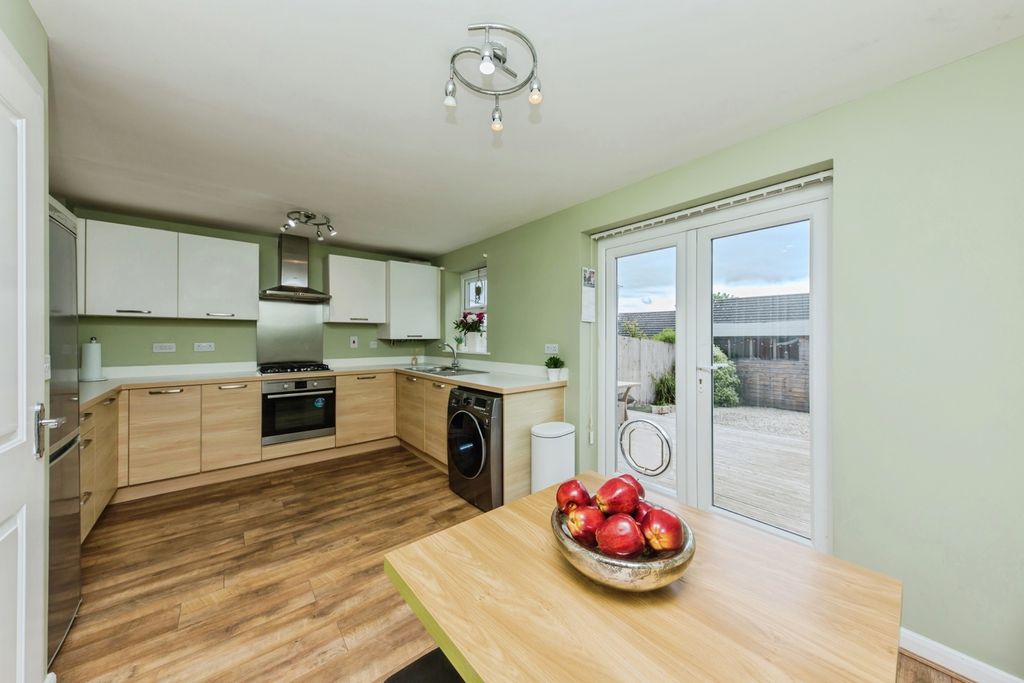 Property photo 3 of 17 Pbox-Img.Jpg