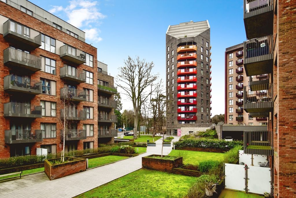 Property photo 3 of 20 Pbox-Img.Jpg