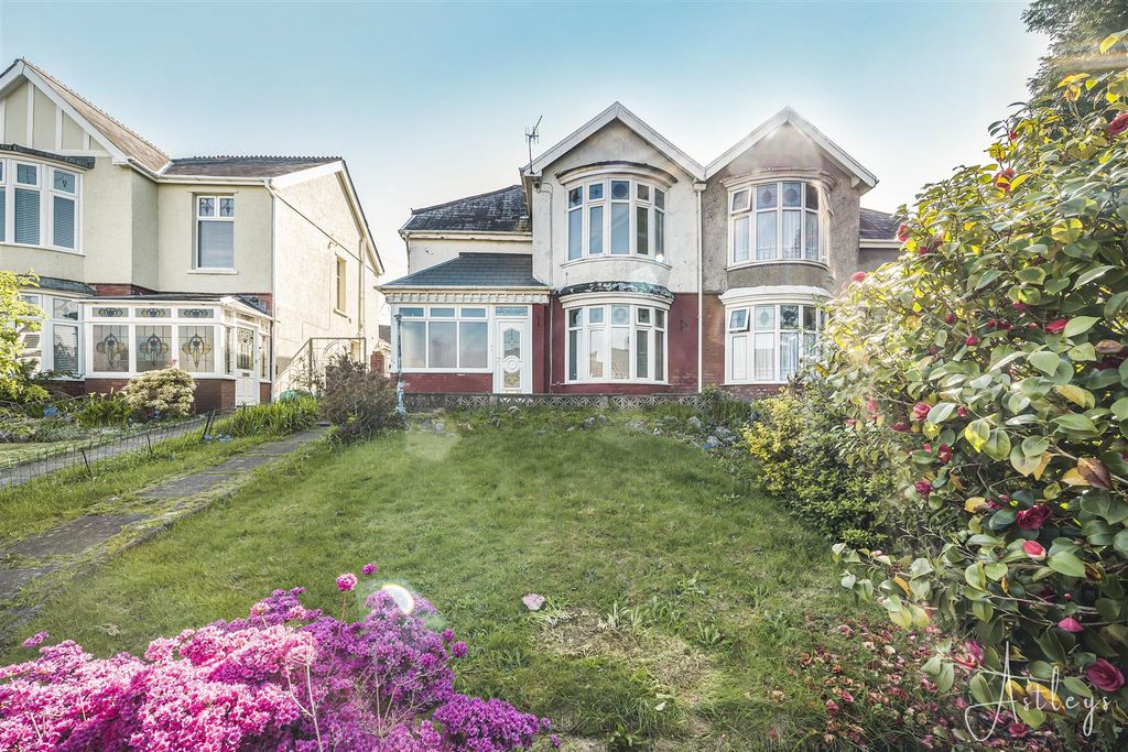 Property photo 1 of 20 Main Dwelling