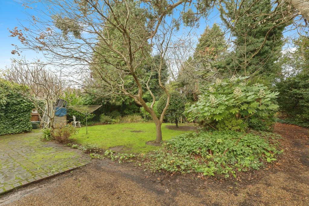 Property photo 2 of 12 Photo