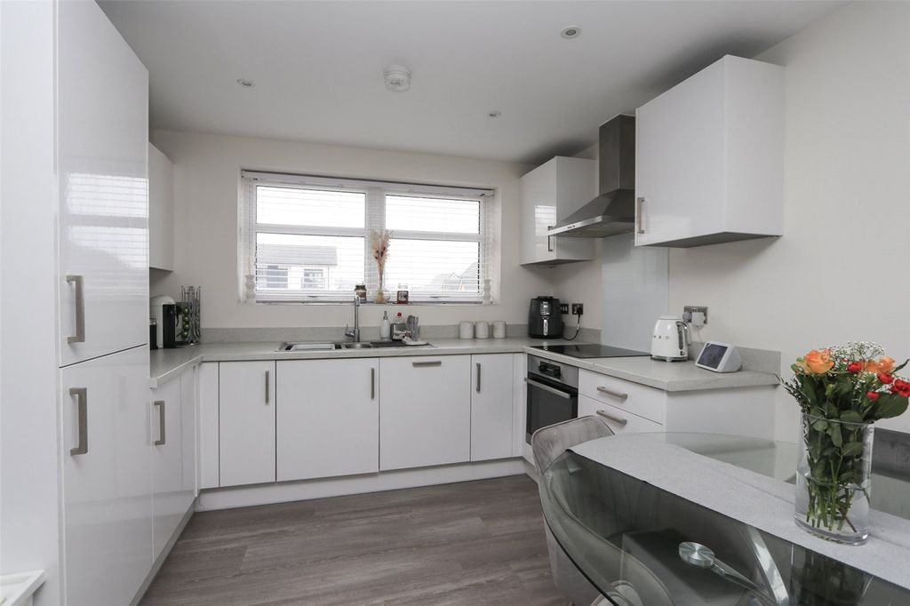 Property photo 2 of 11 Picture No. 08