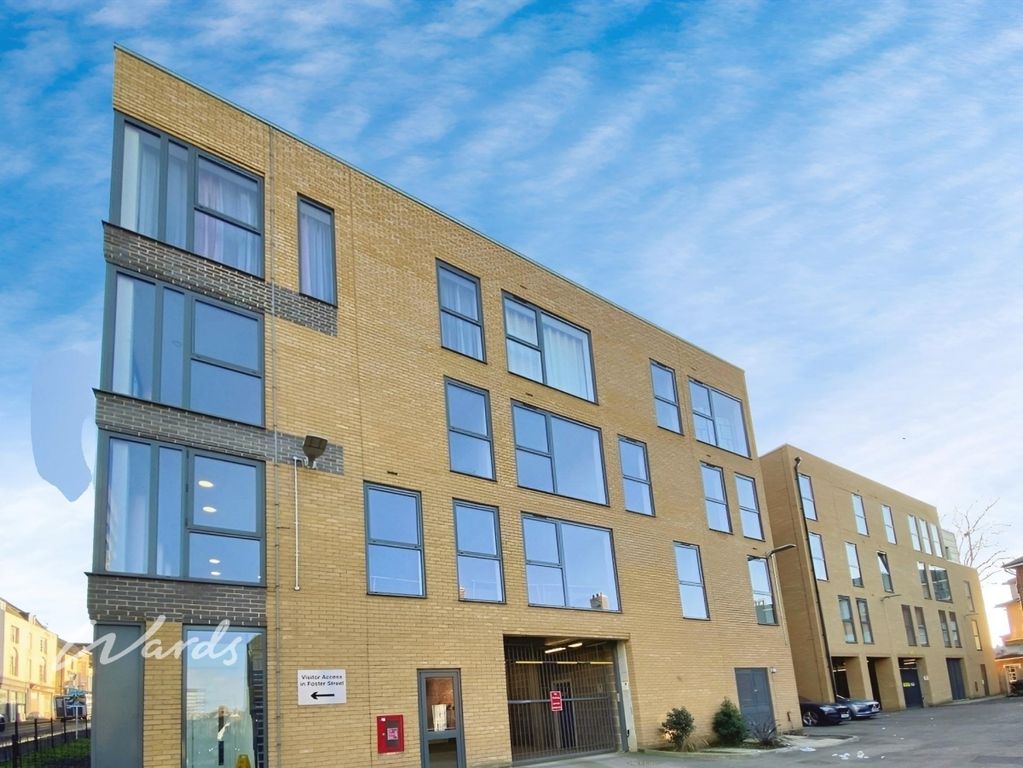 Property photo 1 of 2 Rear