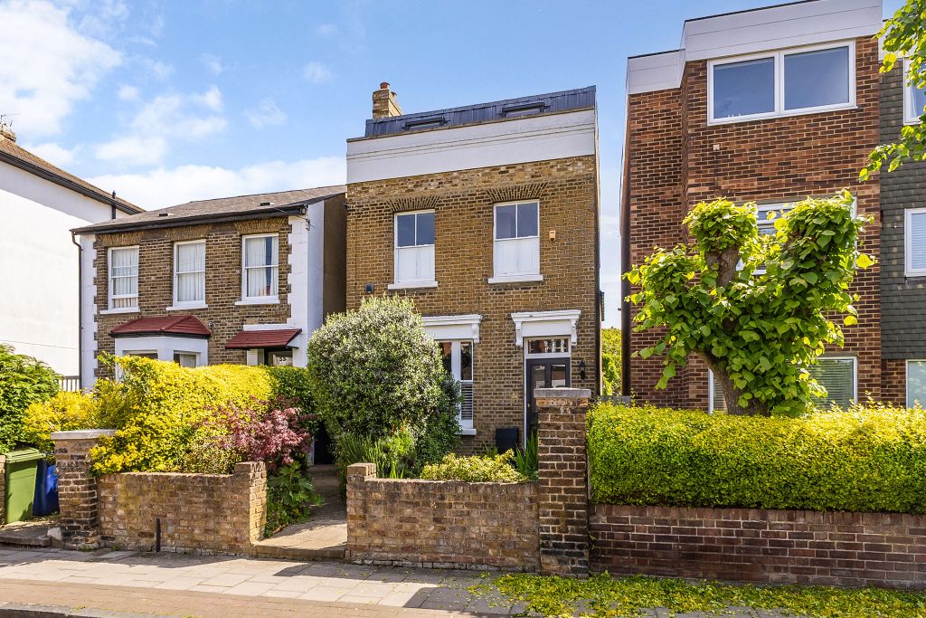 Property photo 1 of 31