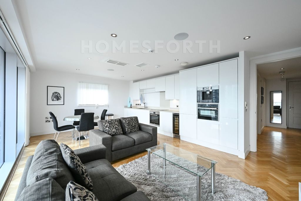 Property photo 1 of 15 Photo 10