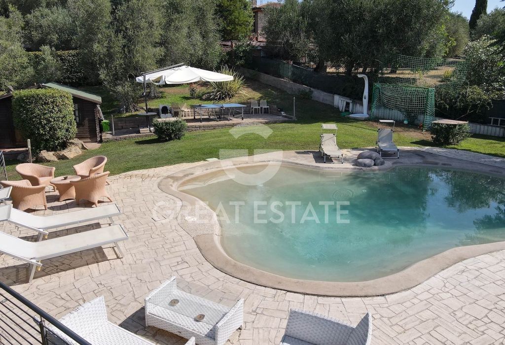 Property photo 1 of 37