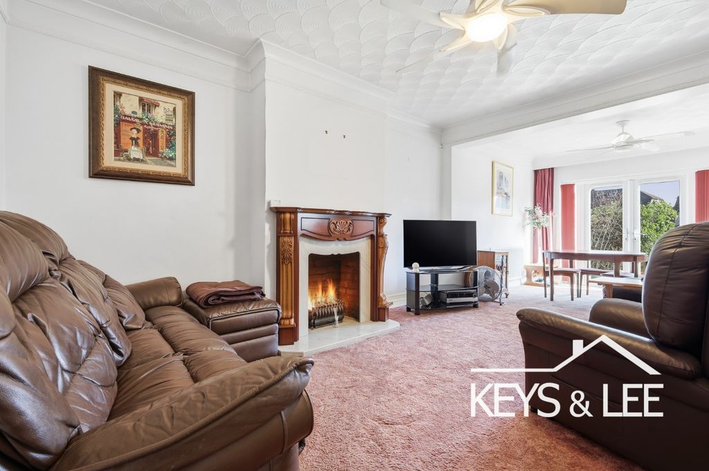 Property photo 2 of 15 4902713