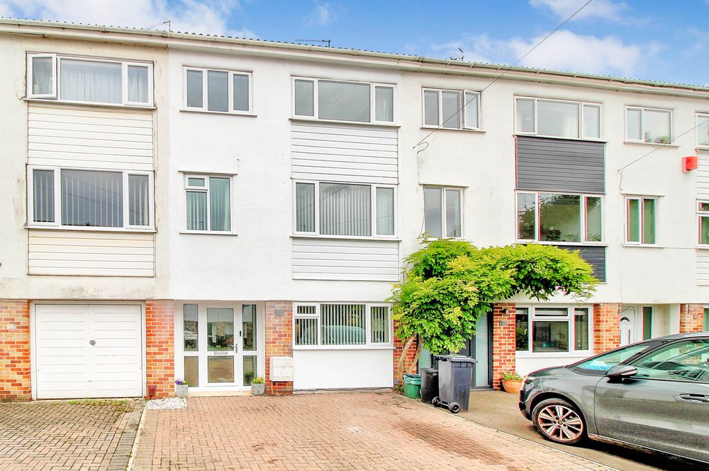 Property photo 1 of 23