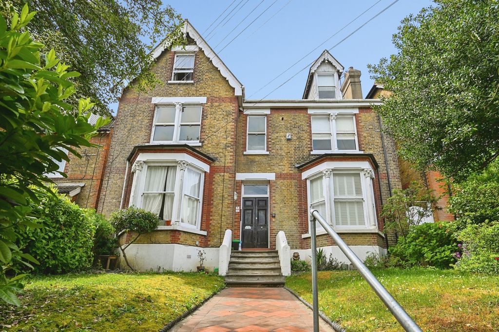 Property photo 1 of 12 Front