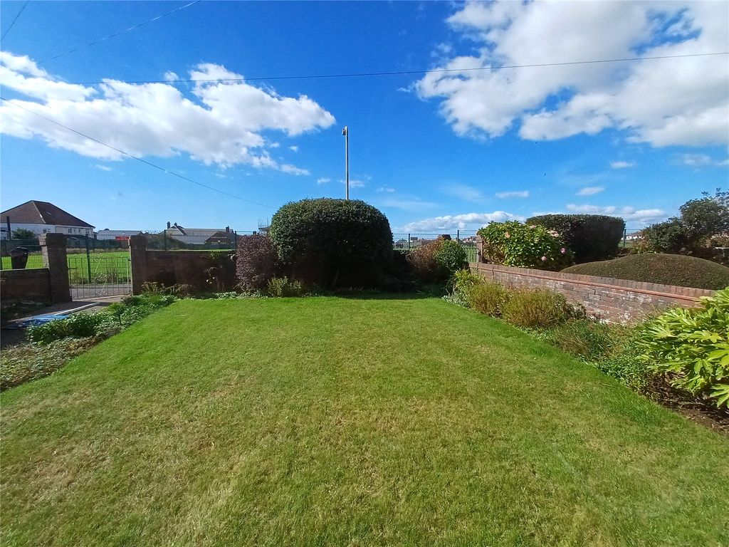 Property photo 2 of 20 Picture No. 27