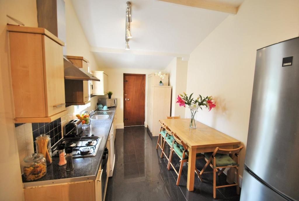 Property photo 3 of 11 Photo 3