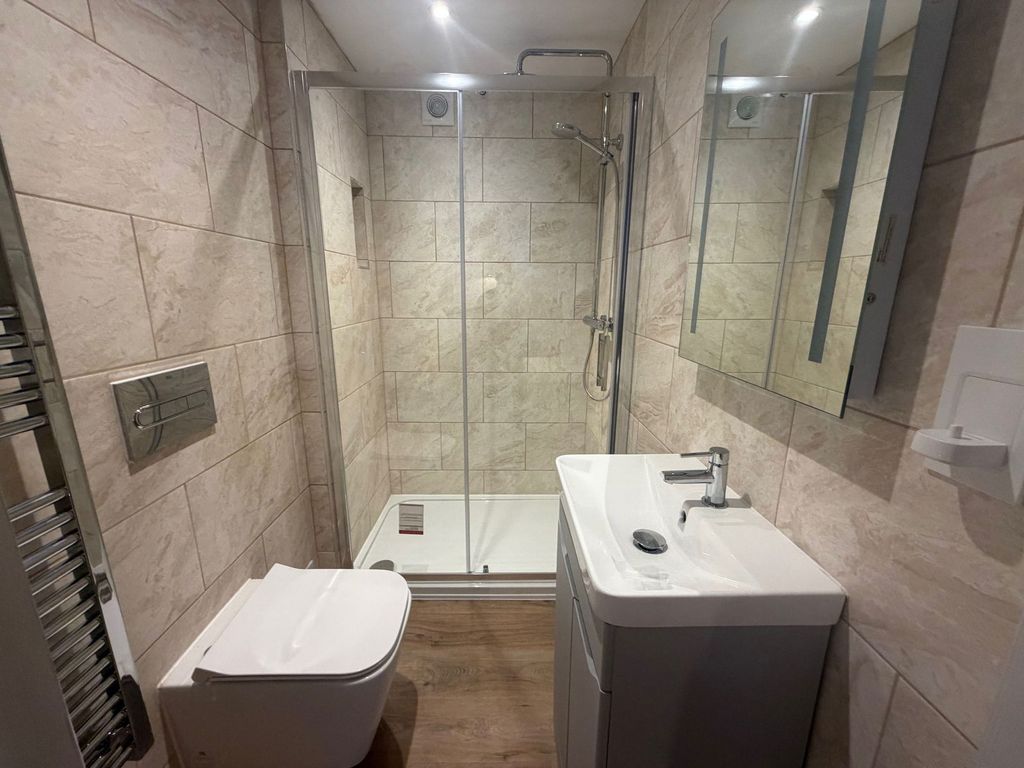 Additional image 5 of 1 bed flat to rentThe Luxe Loft 15 The Homend, Ledbury, Herefordshire HR8