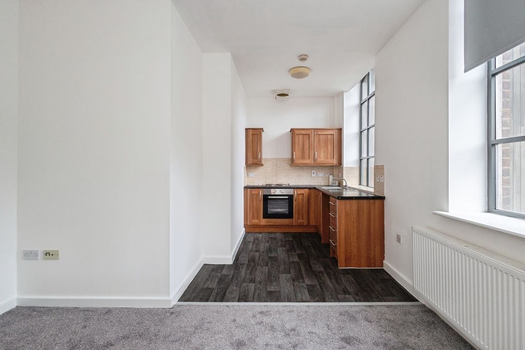 Property photo 3 of 14 Pbox-Img.Jpg