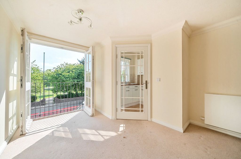 Property photo 3 of 12 Picture No. 14