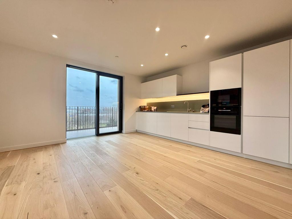 Property photo 2 of 17 Gallery