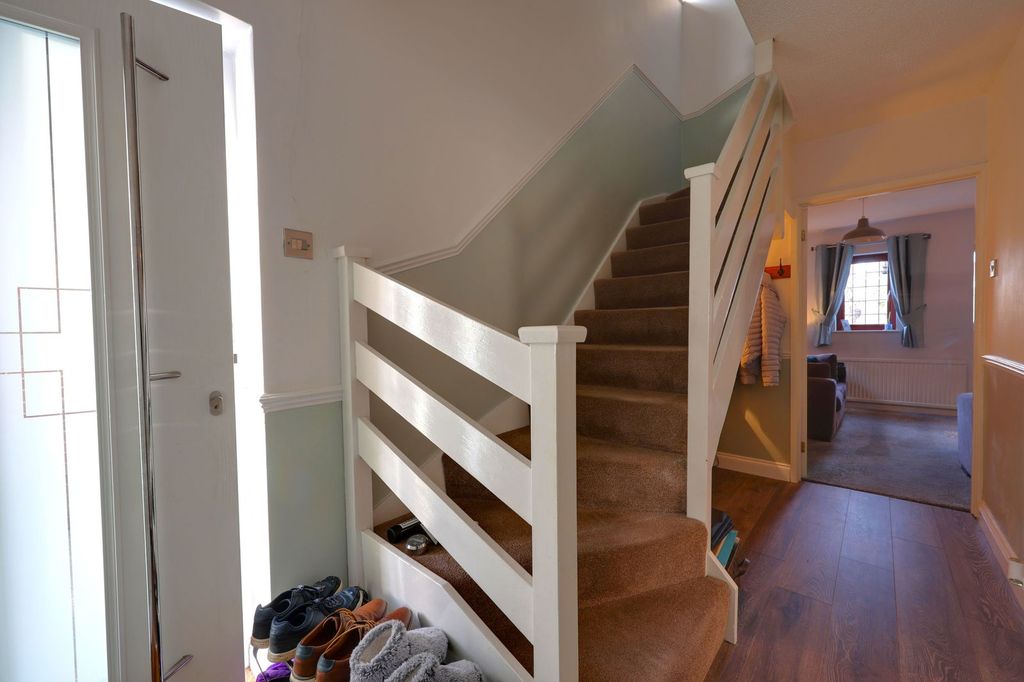 Property photo 2 of 46