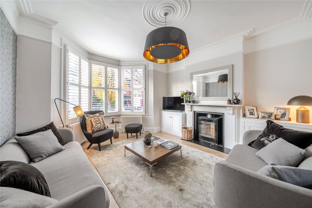 Property photo 3 of 20 Picture No. 24