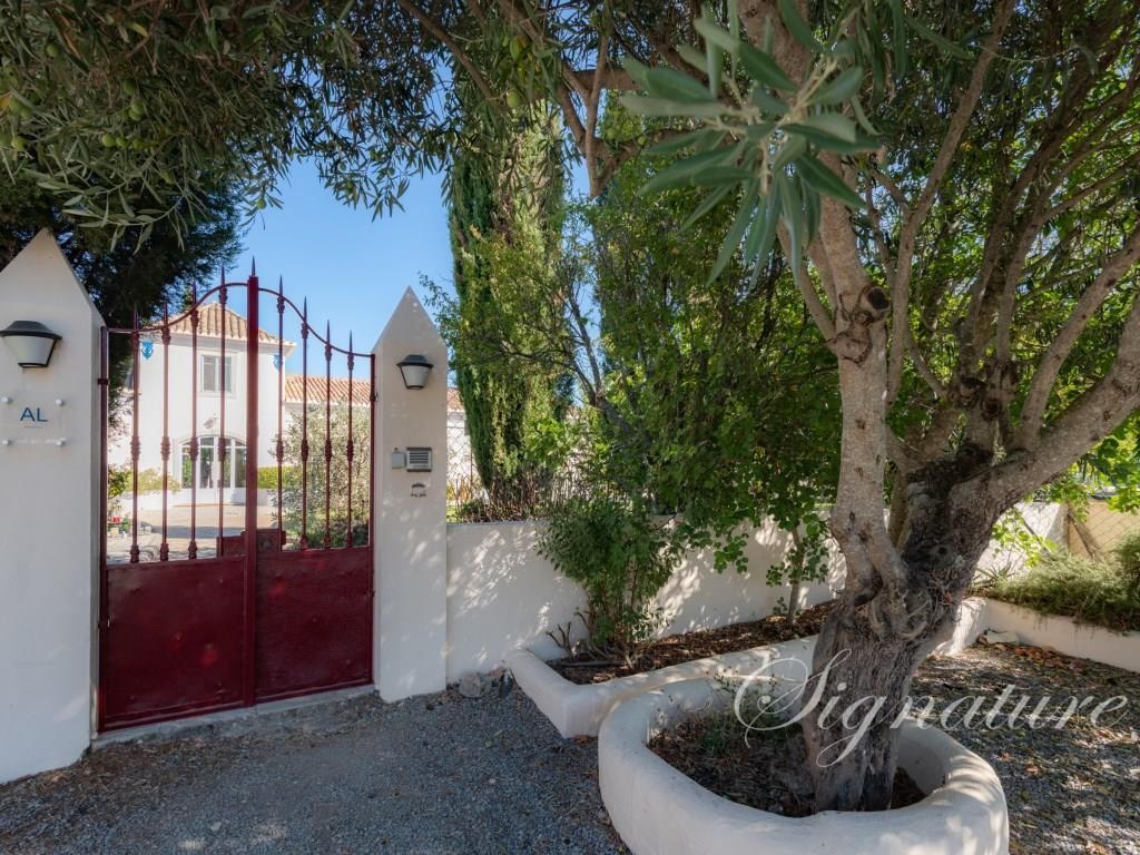 Property photo 3 of 50
