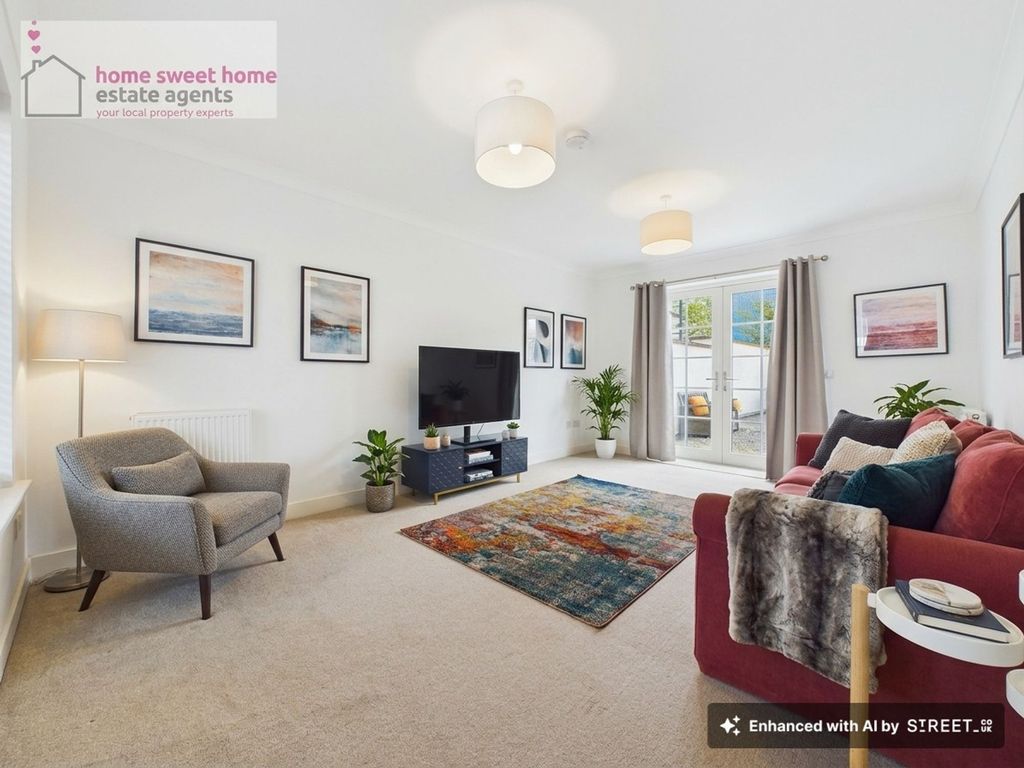 Property photo 2 of 42