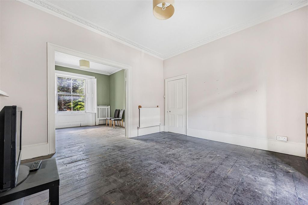 Property photo 3 of 26