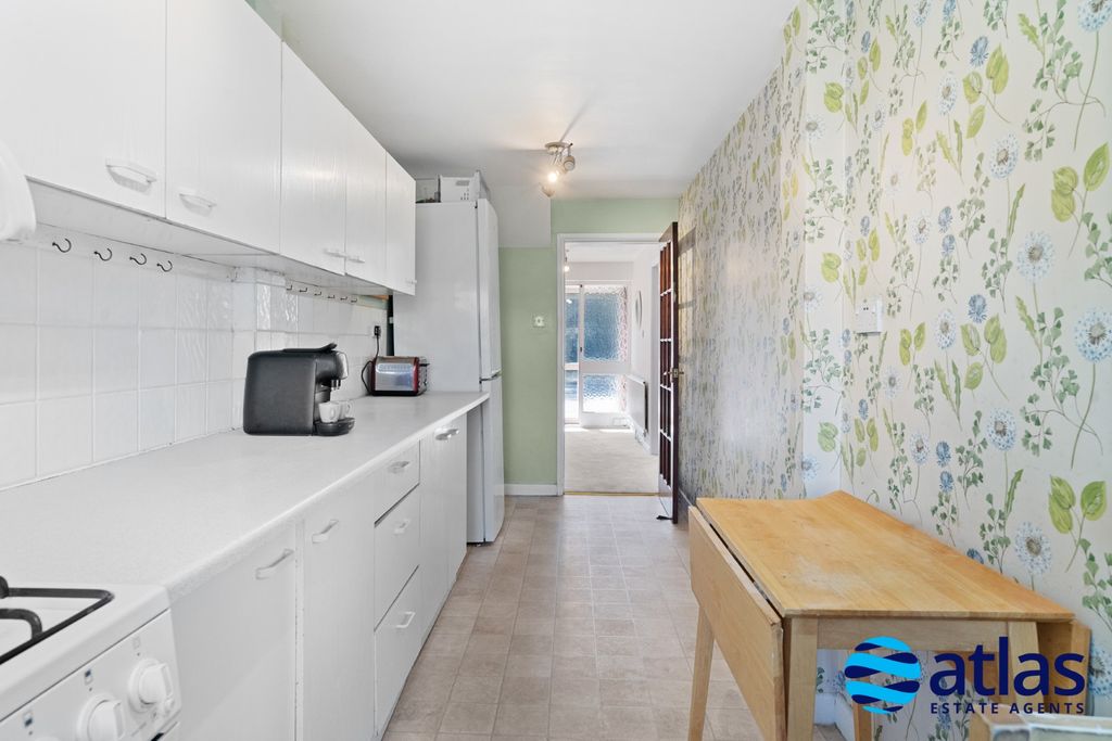 Property photo 2 of 20 Kitchen
