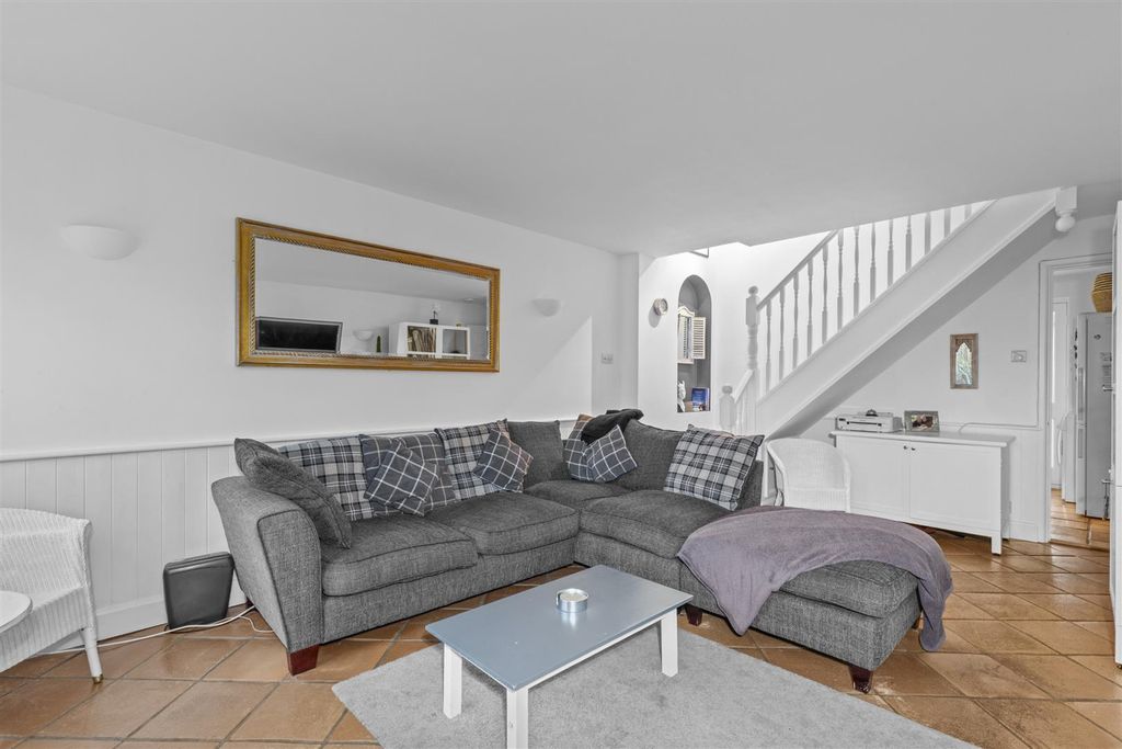 Property photo 2 of 18 Living Room