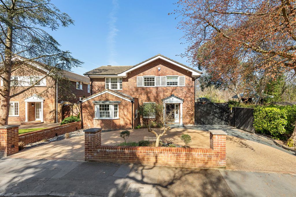Property photo 1 of 31