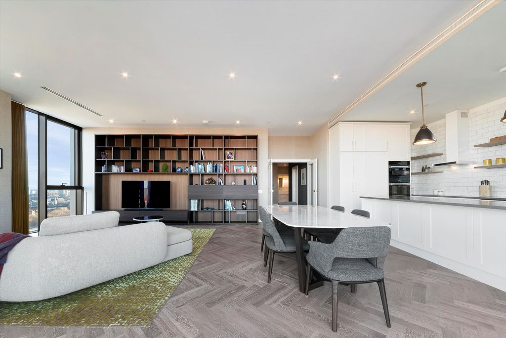 Property photo 3 of 20 Image