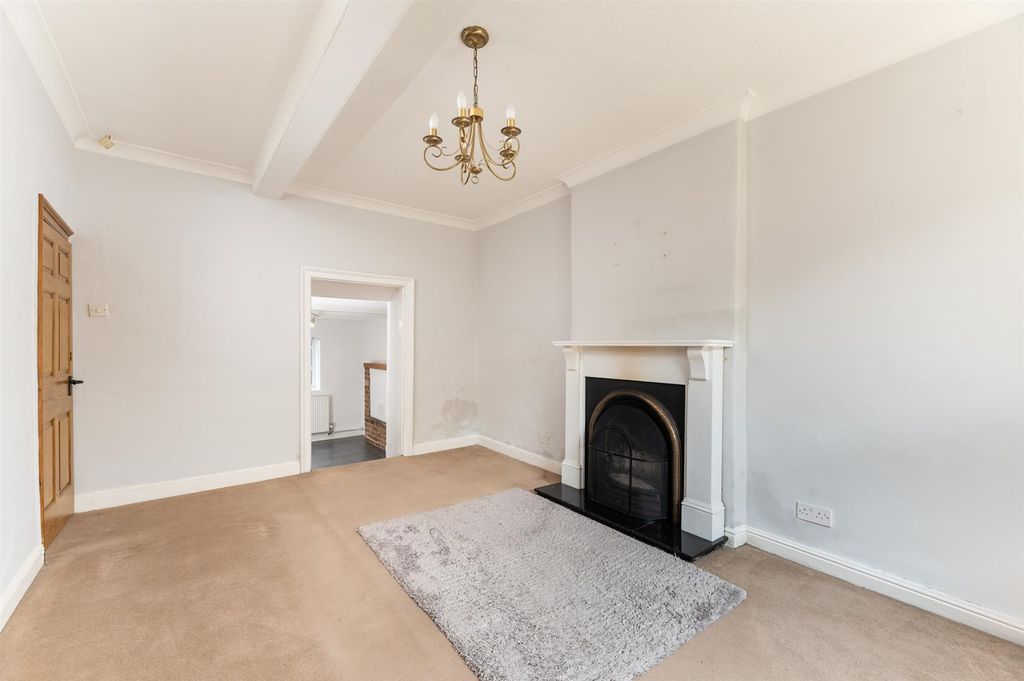 Property photo 2 of 15 Sitting Room