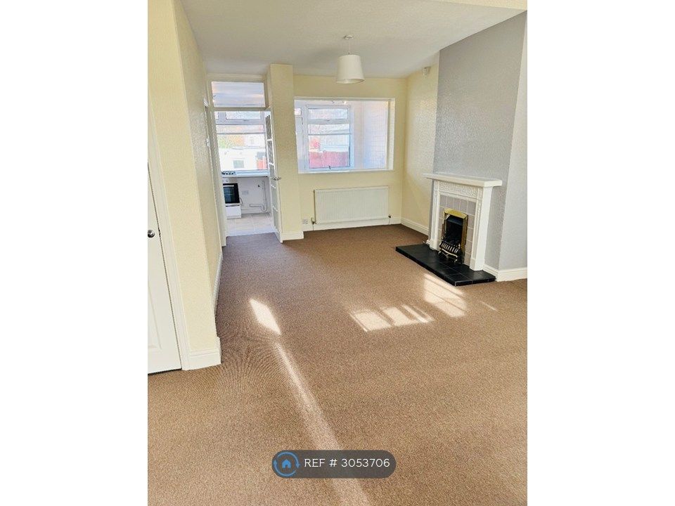 Property photo 3 of 12 Living Room